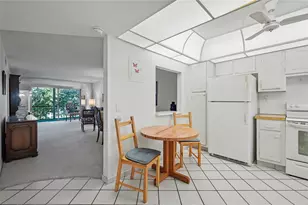 8970 S Hollybrook Blvd, Pembroke Pines, FL 33025 - Photo 9