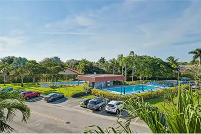8970 S Hollybrook Boulevard #308, Pembroke Pines, FL 33025 - Photo 7