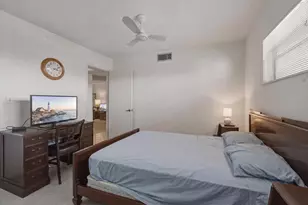 8970 S Hollybrook Blvd, Pembroke Pines, FL 33025 - Photo 15
