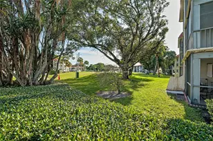 8970 S Hollybrook Blvd, Pembroke Pines, FL 33025 - Photo 23