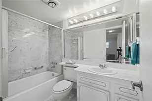 8970 S Hollybrook Blvd, Pembroke Pines, FL 33025 - Photo 15