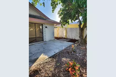 7407 SW 13th Street, North Lauderdale, FL 33068 - Photo 5