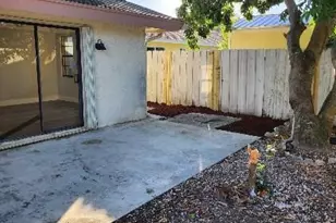 7407 SW 13th St, North Lauderdale, FL 33068 - Photo 5