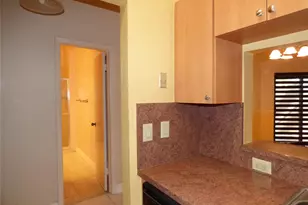 11248 SW 11th St, Hollywood, FL 33025 - Photo 15