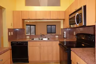 11248 SW 11th St, Hollywood, FL 33025 - Photo 13