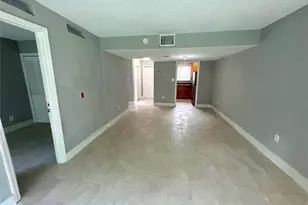 8131 Lagos De Campo Blvd, Tamarac, FL 33321 - Photo 9