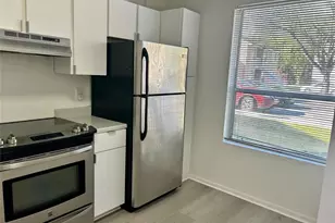 8104 SW 21st Ct, Miramar, FL 33025 - Photo 5