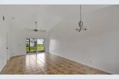 3883 Island Club Circle, Lake Worth, FL 33462 - Photo 3