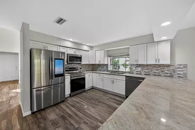 23203 L Ermitage Circle, Boca Raton, FL 33433 - Photo 13