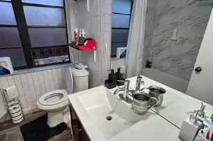 9711 NW 33rd St, Sunrise, FL 33351 - Photo 17