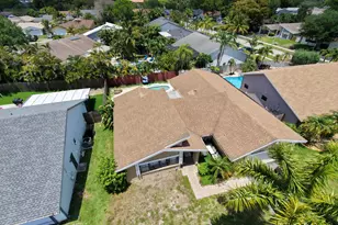 9711 NW 33rd St, Sunrise, FL 33351 - Photo 5
