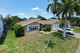 9711 NW 33rd St, Sunrise, FL 33351 - Photo 3