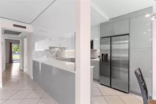 2122 Cambridge F, Deerfield Beach, FL 33442 - Photo 5