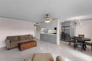 2122 Cambridge F, Deerfield Beach, FL 33442 - Photo 5
