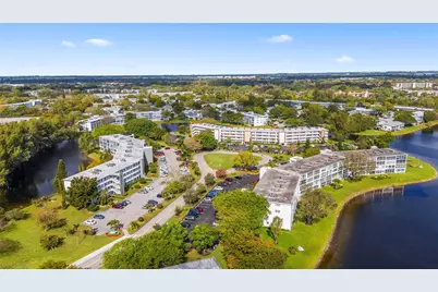 2122 NW Cambridge F #2122, Deerfield Beach, FL 33442 - Photo 29