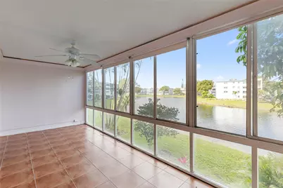 2122 Cambridge F #2122, Deerfield Beach, FL 33442 - Photo 3