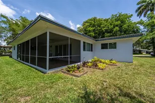 3140 Calle Largo Dr, Hollywood, FL 33021 - Photo 39