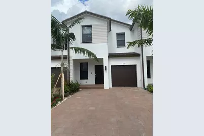 185 SW 185th Way, Pembroke Pines, FL 33029 - Photo 1