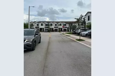 185 SW 185th Way, Pembroke Pines, FL 33029 - Photo 3