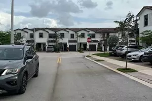 185 SW 185th Way, Pembroke Pines, FL 33029 - Photo 3