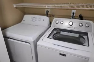 8330 NW 103rd St, Hialeah, FL 33016 - Photo 27