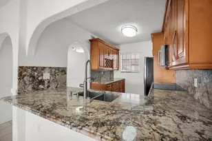 8330 NW 103rd St, Hialeah, FL 33016 - Photo 7