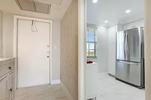 575 Oaks Ln, Pompano Beach, FL 33069 - Photo 3