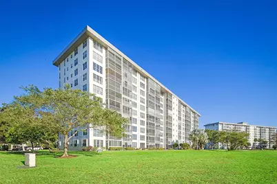 575 Oaks Lane #703, Pompano Beach, FL 33069 - Photo 39