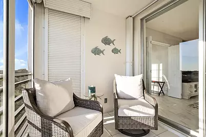 575 Oaks Lane #703, Pompano Beach, FL 33069 - Photo 13
