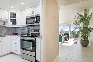 575 Oaks Ln, Pompano Beach, FL 33069 - Photo 3