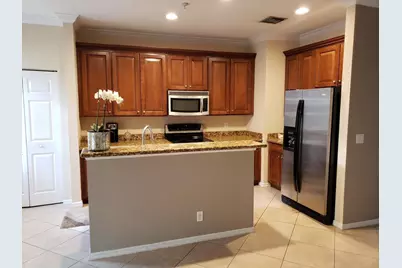 123 E Royal Palm Circle #104, Jupiter, FL 33458 - Photo 3