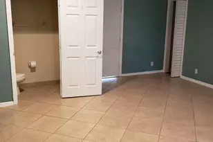 123 E Royal Palm Cir, Jupiter, FL 33458 - Photo 9