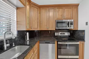 14689 E Canalview Dr, Delray Beach, FL 33484 - Photo 7