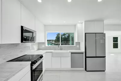 1960 SE 5th Court, Pompano Beach, FL 33060 - Photo 7