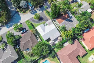 1881 NE 27th St, Pompano Beach, FL 33064 - Photo 33