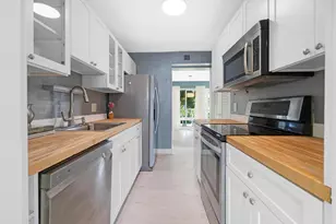 2755 NE 28th Ave, Pompano Beach, FL 33064 - Photo 5