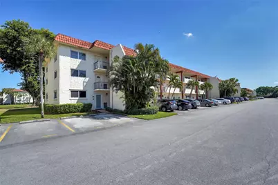 8980 S Hollybrook Boulevard #304, Pembroke Pines, FL 33025 - Photo 33