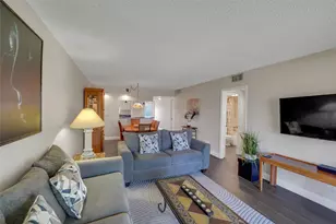 8980 S Hollybrook Blvd, Pembroke Pines, FL 33025 - Photo 17