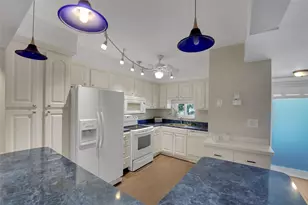 8980 S Hollybrook Blvd, Pembroke Pines, FL 33025 - Photo 15