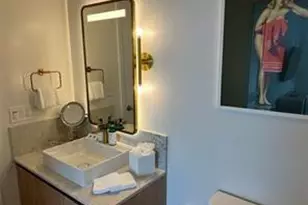 159 NE 6th St, Miami, FL 33132 - Photo 25