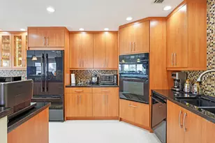 3090 NE 48th St, Fort Lauderdale, FL 33308 - Photo 9