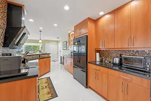 3090 NE 48th St, Fort Lauderdale, FL 33308 - Photo 9