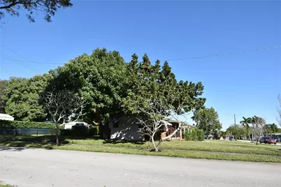 1100 N 71st Avenue, Hollywood, FL 33024 - Photo 5
