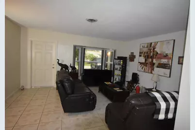 4250 NW 49th Terrace, Lauderdale Lakes, FL 33319 - Photo 7