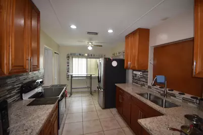 4250 NW 49th Terrace, Lauderdale Lakes, FL 33319 - Photo 5