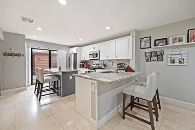 6187 Laurel Lane, Tamarac, FL 33319 - Photo 7