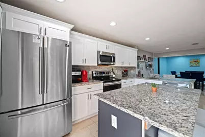 6187 Laurel Lane, Tamarac, FL 33319 - Photo 9