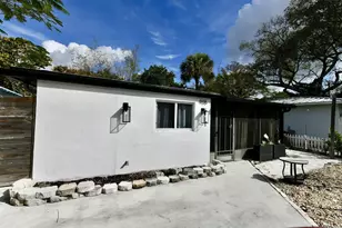 905 NE 5th St, Pompano Beach, FL 33060 - Photo 17