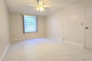 8421 Lagos De Campo Blvd, Tamarac, FL 33321 - Photo 9