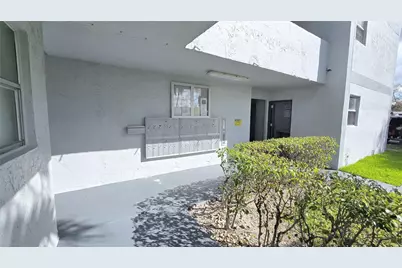 8421 Lagos De Campo Boulevard #106, Tamarac, FL 33321 - Photo 21